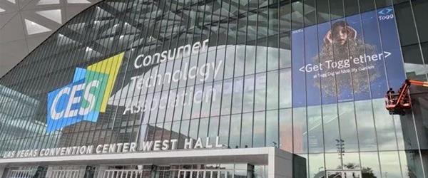 Togg'dan CES 2023 Fuarı'nın Girişine Reklam