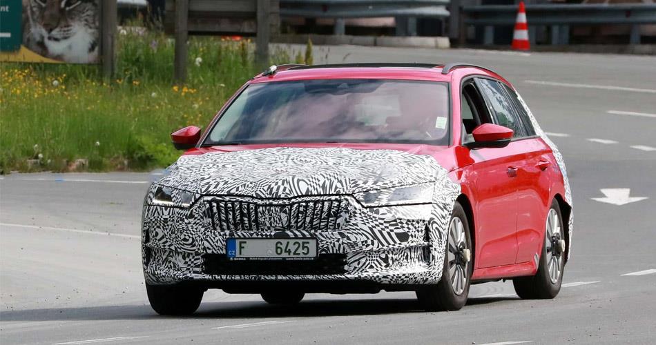 Makyajlanan Yeni Skoda Octavia Objektiflere Yakalandı