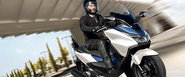 Honda’nın yenilenen modeli Forza !