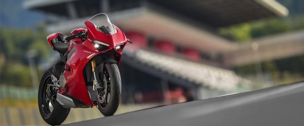 Yeni Ducati Panigale V4 !