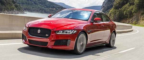 Jaguar, XE modeline özel ürettiği 300 Sport’u tanıttı.