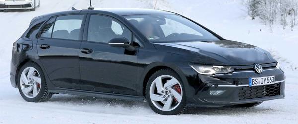 Volkswagen Golf GTI Kamuflajsız Görüntülendi