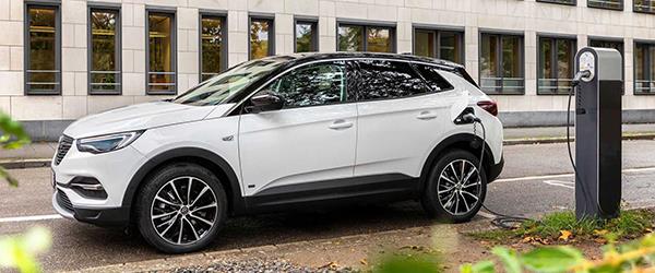 Opel Grandland X Hybrid Önden Çekişli de Alınabilecek
