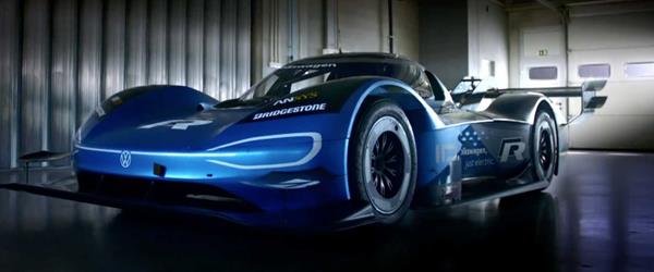 VW I.D. R, McLaren 720S İle Yarışıyor