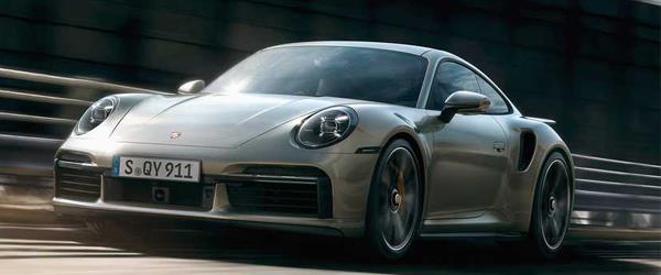 Yeni Porsche 911 Turbo S Coupe ve Cabriolet Tanıtıldı