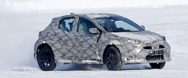 Toyota'nın Küçük Crossover'ı Objektiflere Yakalandı