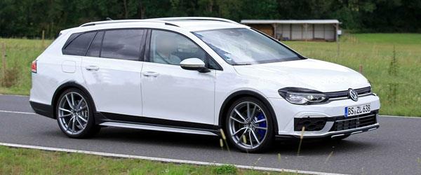 Volkswagen Golf R Variant Kamuflajsız Görüntülendi