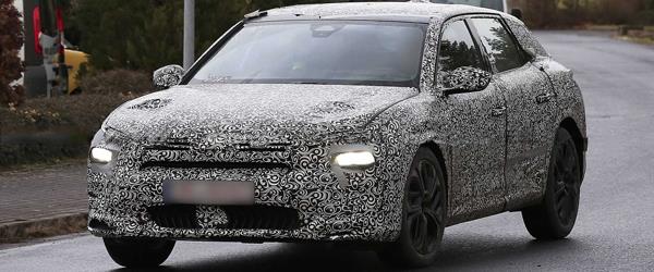 Yeni Citroen C5 Bambaşka Bir Tasarımla Ortaya Çıktı