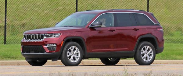 Yeni Grand Cherokee Kamuflajsız Ortaya Çıktı