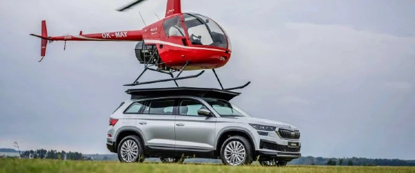 Skoda Yeni Bir Sağlamlık Testi Yaptı! SUV Aracına Helikopter İndirdi