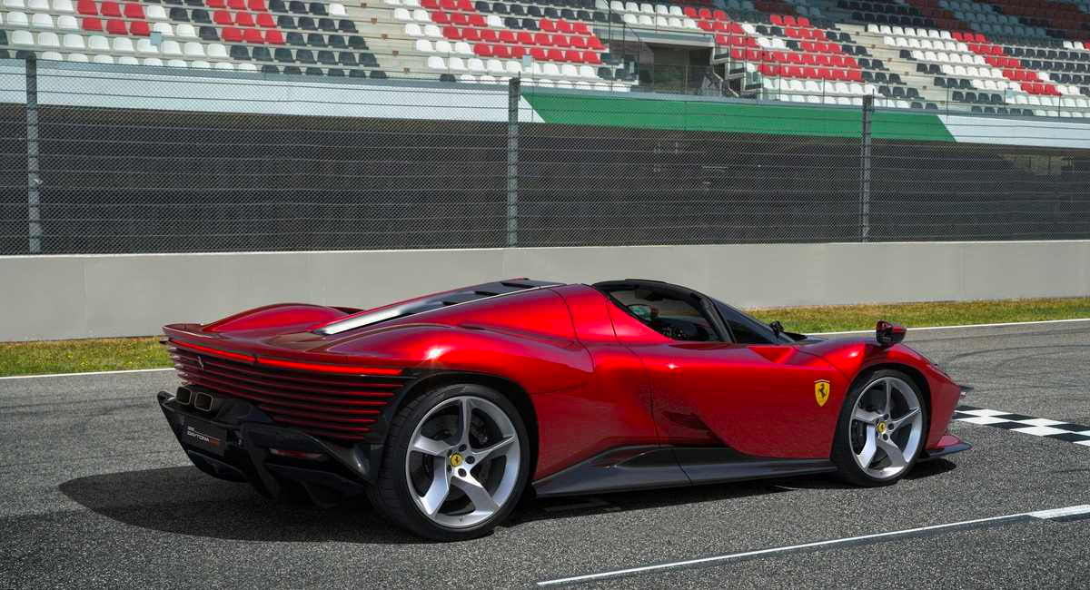 Ferrari, Daytona SP3 Modelinin Tamamı Satıldı!