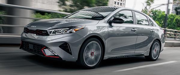 2022 Kia Forte Kendini Güncelledi